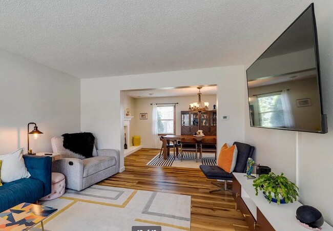 Photo - 7304 Elmwood Rd House