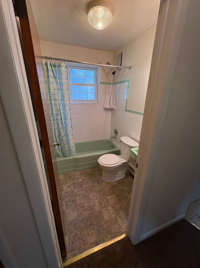 Photo - 420 E Walnut St Unit Apt. B