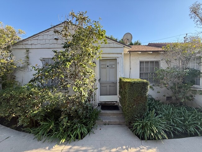 Photo - 1775 Kelton Ave Unit Like a Small House