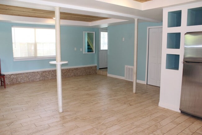 Photo - Beautiful 3 bedroom Lakefront Home