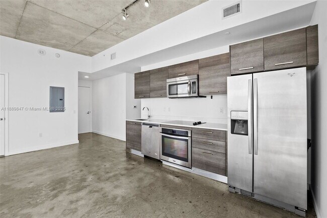 Photo - 151 SE 1st St Unidad 3511