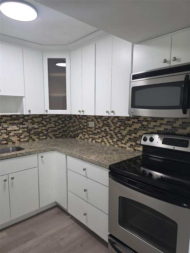 Photo - 1740 NW N River Dr Unit 326