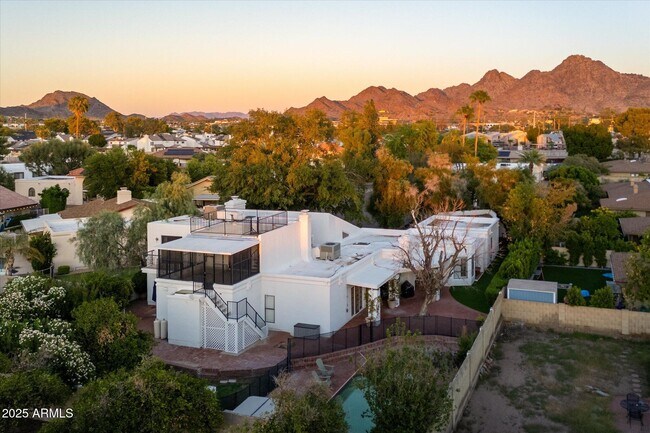 Photo - 1025 E Morten Ave