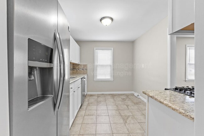 Photo - 14489 Agnes St