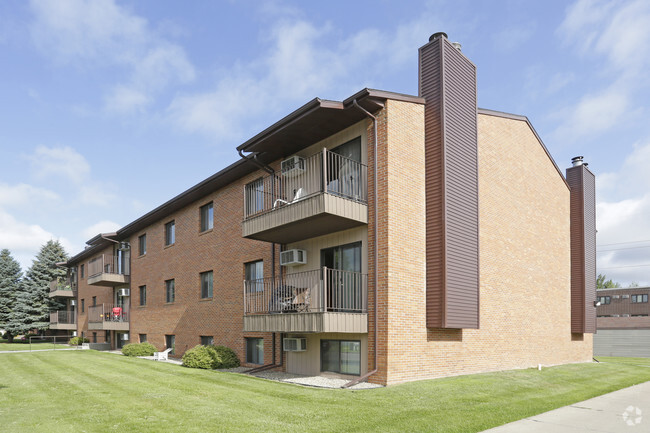 Building Photo - Kirkwood Manor Apartments