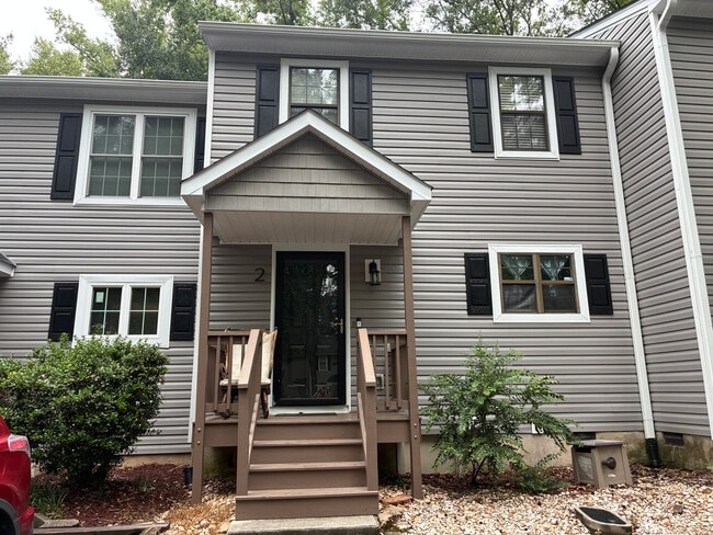 Room in Townhome on Willow Bridge Dr