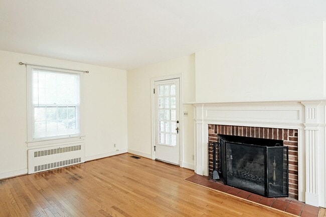 Photo - Scottsville Charm! Move-In Ready Home Near Library, Brewery & James River