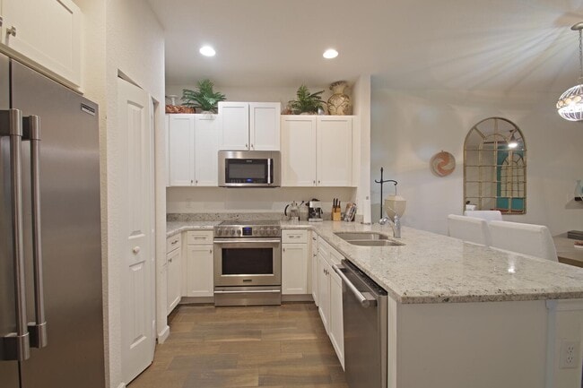 Building Photo - 4212 N Dixie Hwy