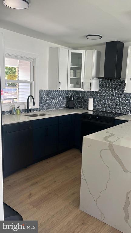 Photo - 29 Hinsdale Ln