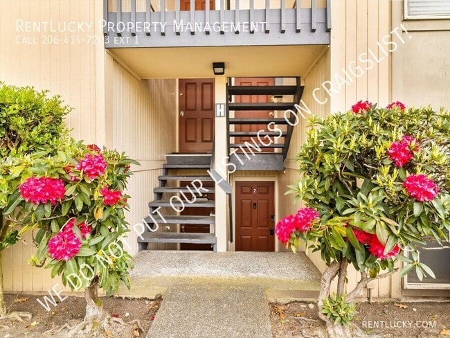 Building Photo - 31003 14th Ave S Unit #H1