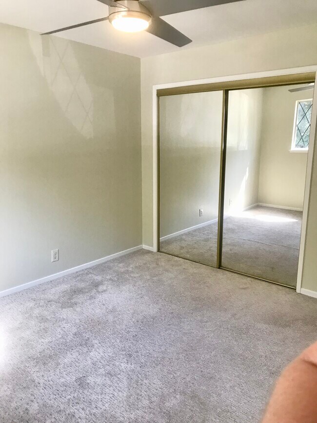 Secondary Bedroom - 565 Matadero Ave Unit 7