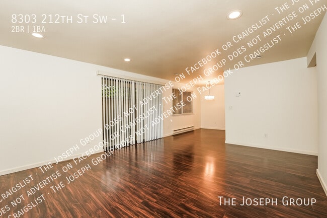 Photo - 8303 212th St SW Unit 1