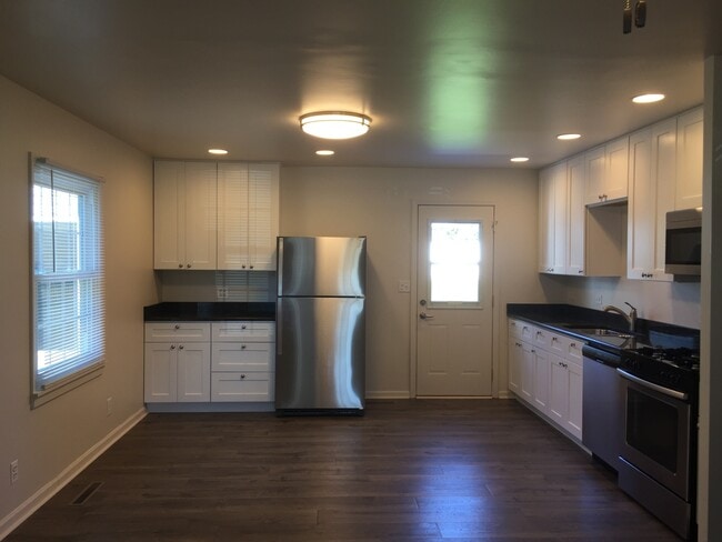 Photo - 2 Sweetbriar Ct