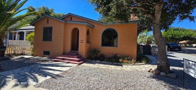 Photo - 3 Bedroom 1.5 bath with large basement  an... Unit 1849 Vine Street,  A