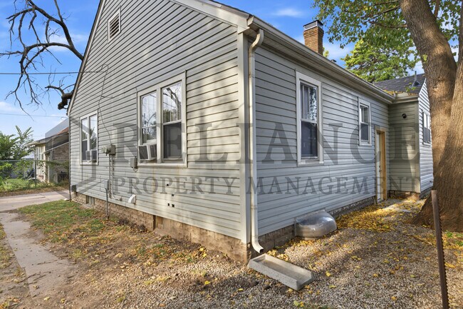 224 1/2 N Minnesota Ave