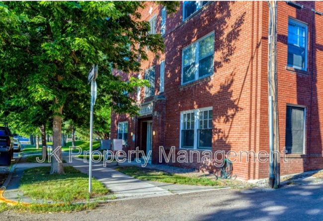 Building Photo - 310 5th St N Unit #34