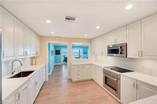 Photo - 1065 Gulf Shore Blvd N