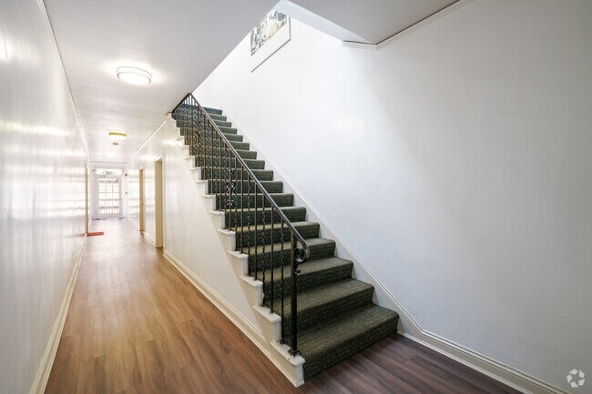 Photo - 2211 Channing Way