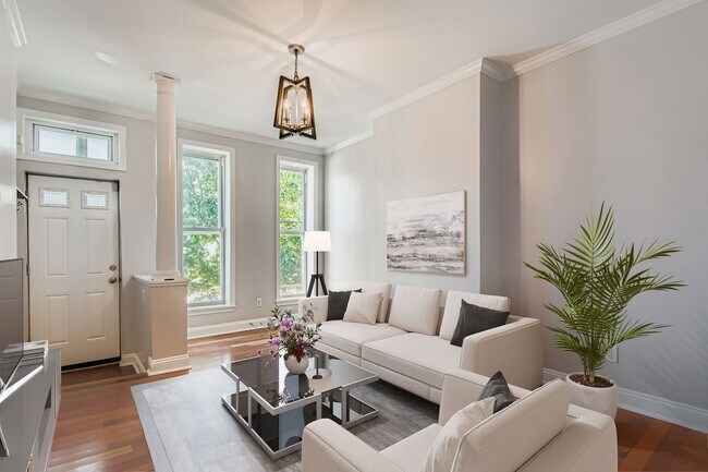 Photo - 2535 N Howard St