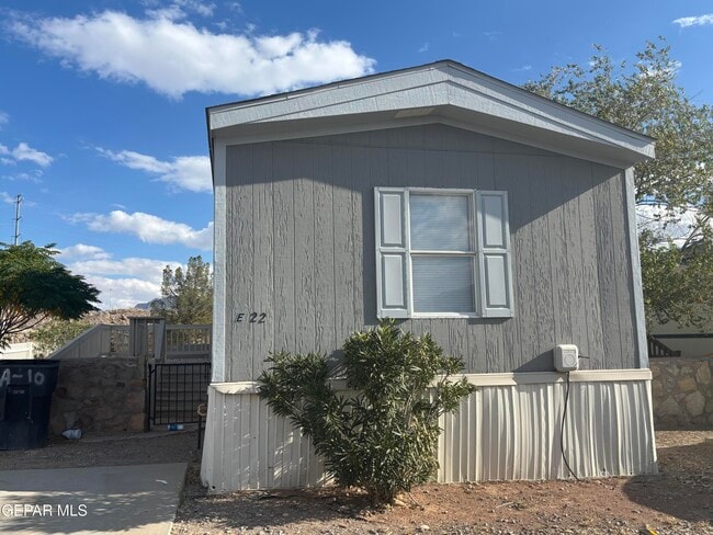 Photo - 850 Talbot Ave