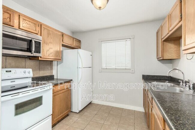 Photo - 568 N Center St Unidad C