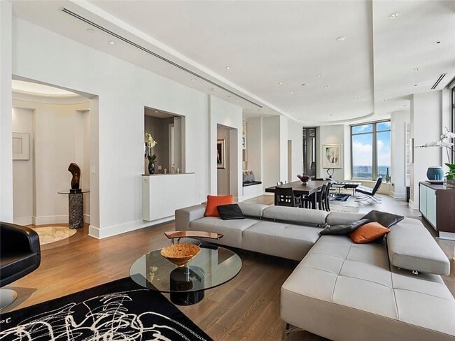 Building Photo - 3376 Peachtree Rd