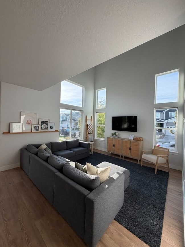 1706 N 3680 W