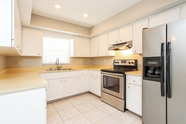 Photo - 4913 Ithaca Ln