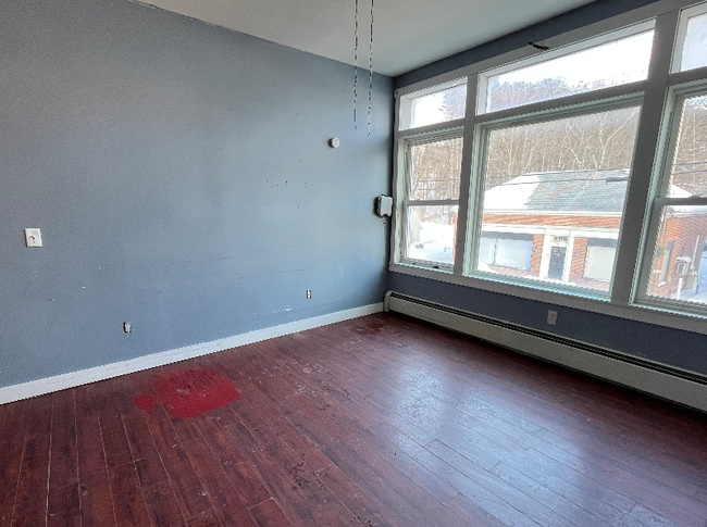 Photo - 342 Main St Unidad 4