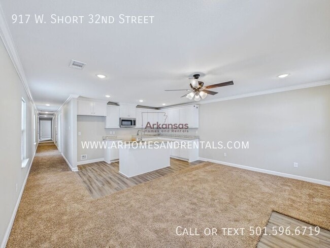 Photo - 917 W Short 32nd St