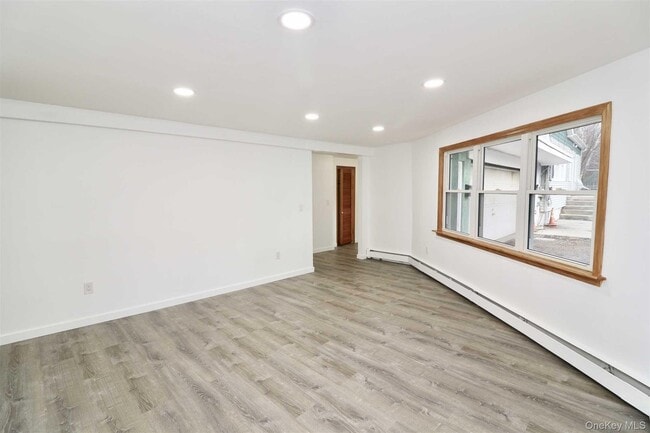 Photo - 128 Catherine St Unit A