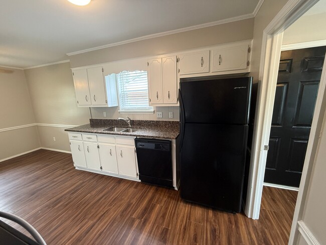 Photo - 2414 Cox Rd