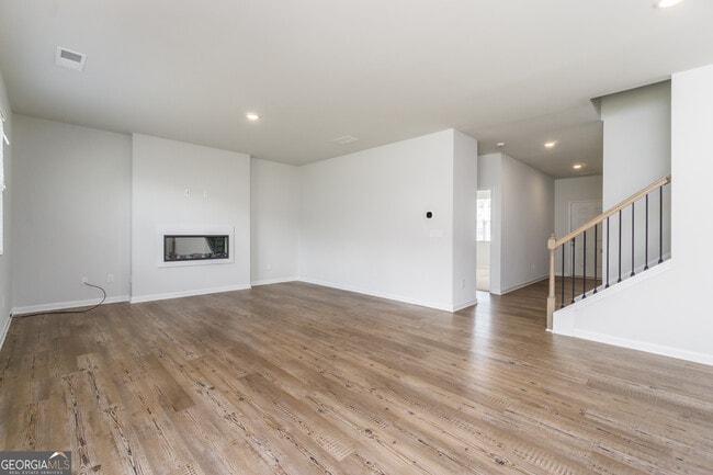 Photo - 129 Softwood Ct