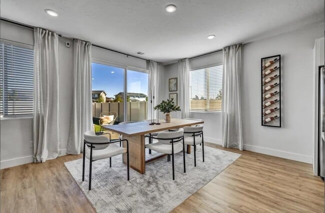 Photo - 3411 N Val Vista Dr