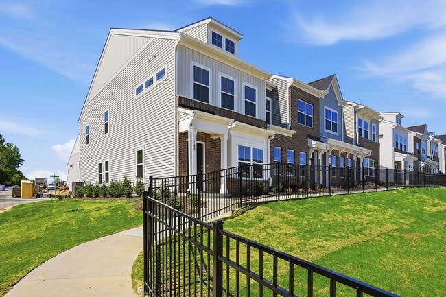 Photo - BRAND NEW TOWNHOME-9 FOOT CEILINGS-TWO CAR GARAGE-POOL COMMUNITY