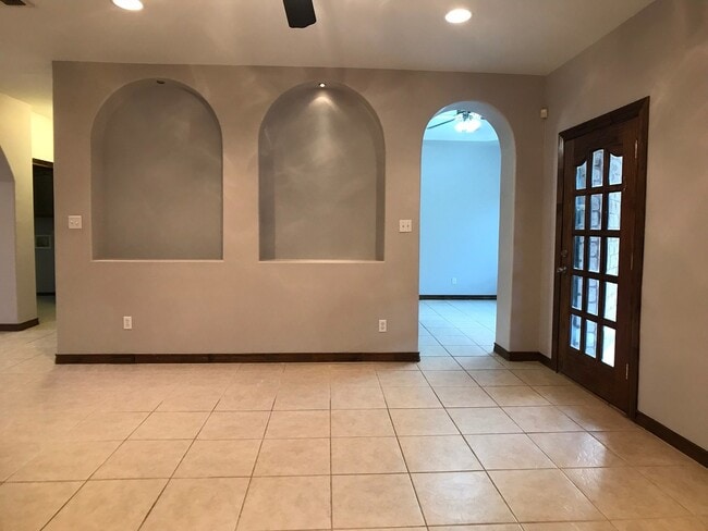 Photo - 3Bed/2.5Bath Edinburg TX Home For Rent ( Oakland Village )