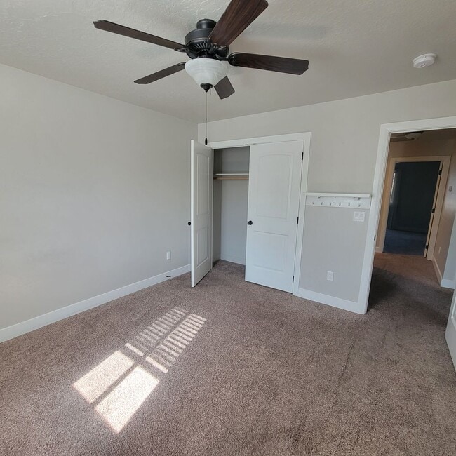 Photo - Spacious Modern Townhome