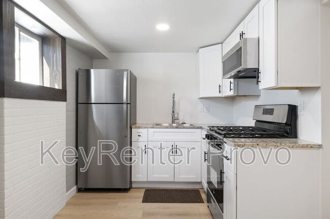 Photo - 496 N Emery Ave