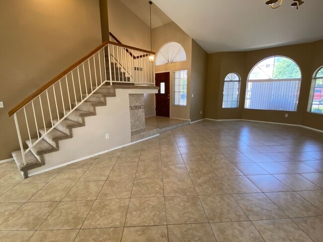 Photo - 3 Bedroom 2.5 Bathroom with a Pool in Gard...