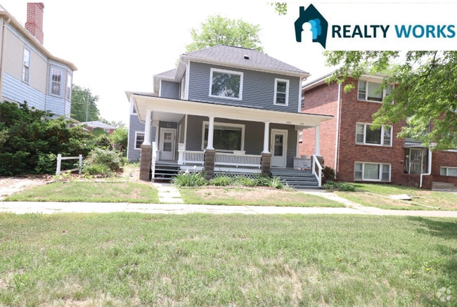 Building Photo - 1619-1623 D Street Unit 1623 D Street Rental