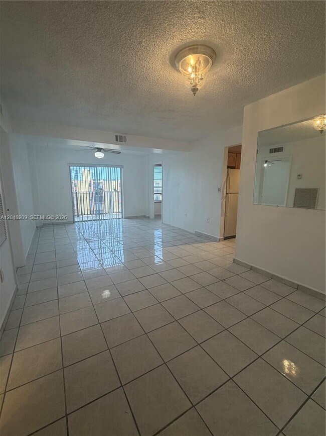4717 NW 7th St Unit 803-10