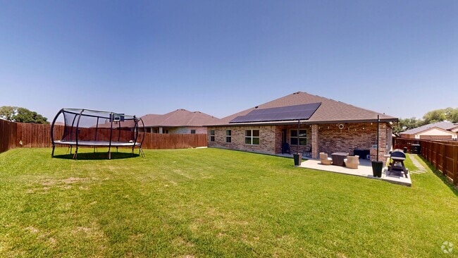 Building Photo - SOLAR PANEL 4 BEDROOM HOME IN HERITAGE OAKS!