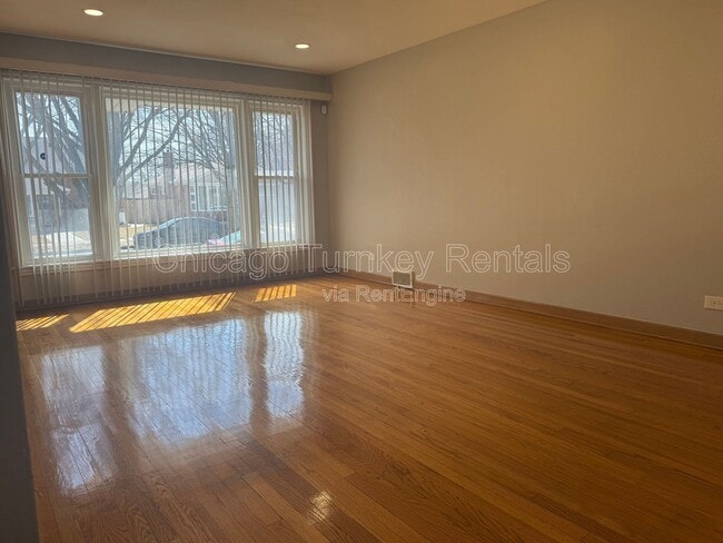 Photo - 2810 W 83rd St