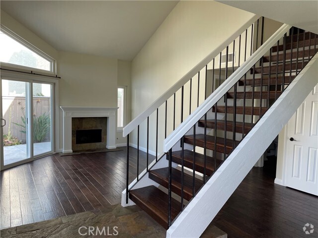 Building Photo - 381 Deerfield Ave Rental