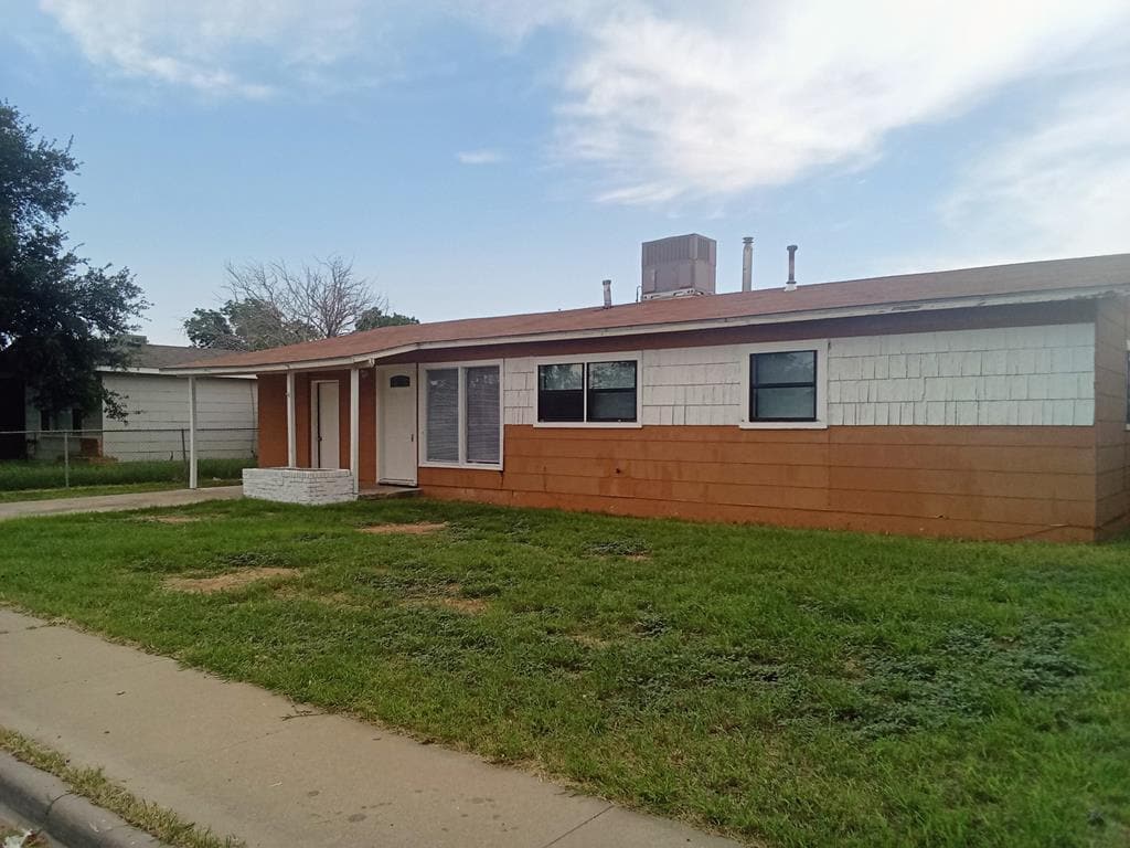 Photo - 604 Blackstone Ave