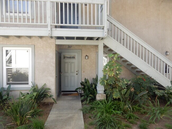 Photo - 7050 Shoup Ave Unidad 207