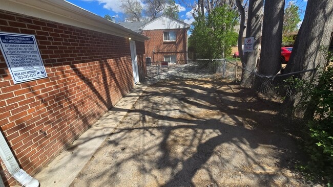 Photo - 1557 1/2 Tamarac St Unit bottom