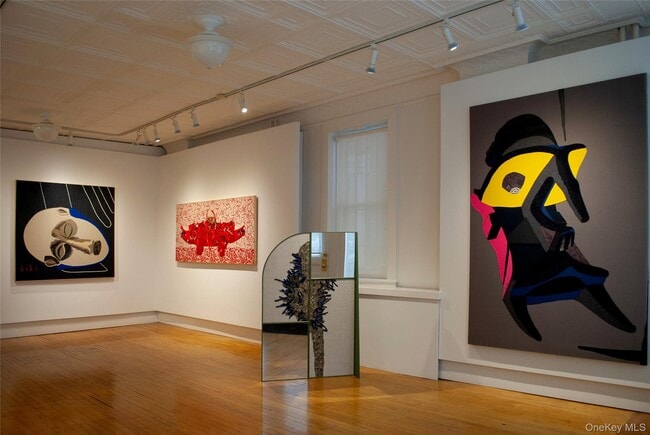 Photo - 362 1/2 Warren St