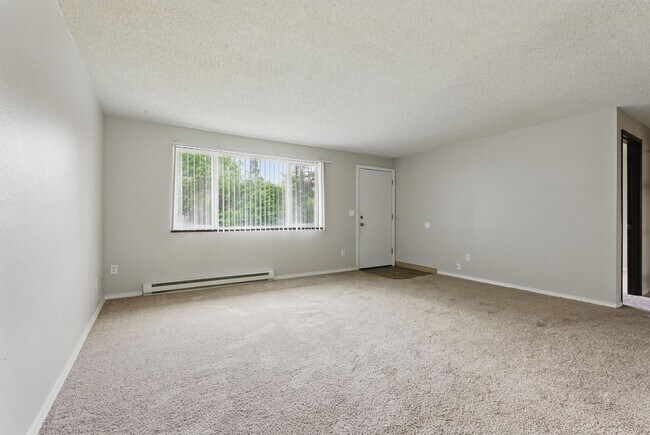 Photo - Comfort & Convenience in the Heart of Lents! Unit 8631