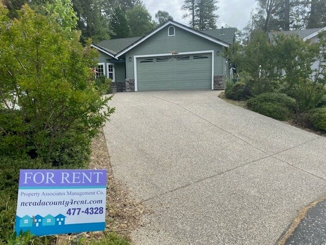 Well Maintained Home in Desirable Grass Va... - Well Maintained Home in Desirable Grass Va...